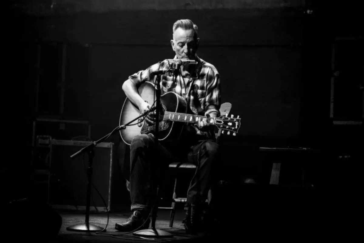 Bruce Springsteen pubblica “Streets of Minneapolis”: il significato del brano di protesta. Omaggio in memoria di Alex Pretti e Renee Good