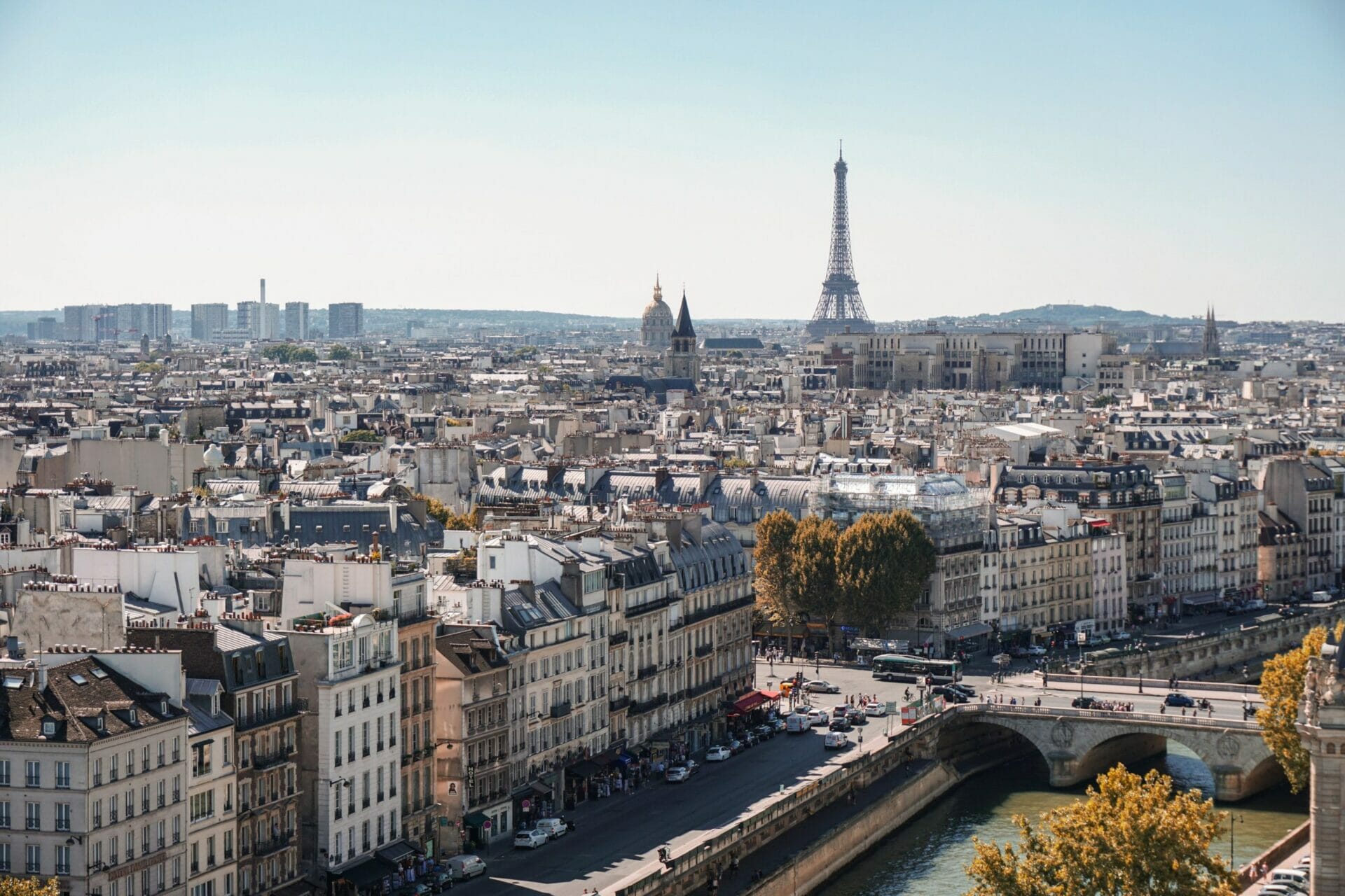 Emily in Paris | Quando la TV gioca con i cliché